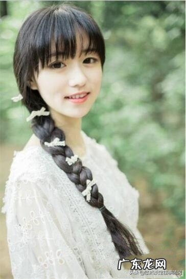 圆脸女孩适合什么编发图片?