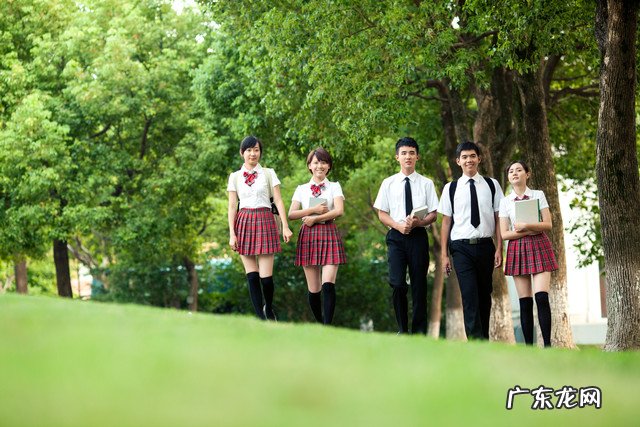 在大城市内,为什么保姆工资那么贵,而大学生就业却这么难?