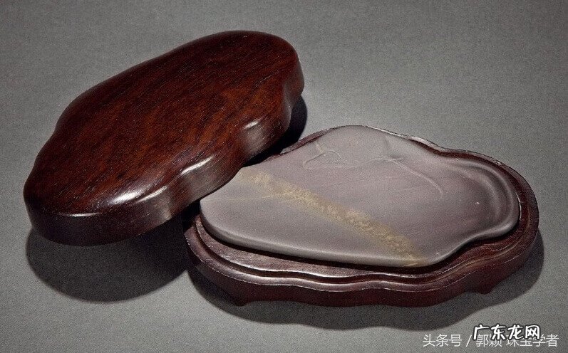 易水砚紫翠石好吗 易水秋风水草砚试墨欣赏