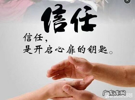 何满贵求联语 出上联:关爱女性,三八节日问候你。?