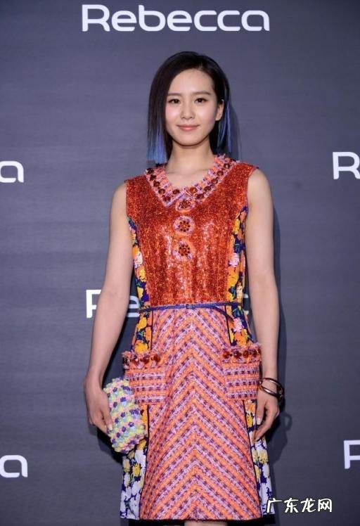 蓝黑色头发图片 男生 鸢尾兰蓝颜色头发图片