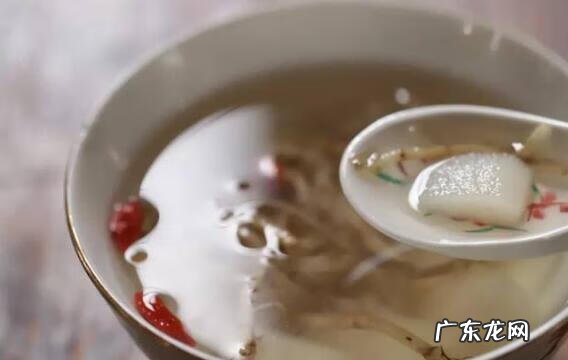 鱼腥草泡水喝有什么功效 鱼腥草的吃法大全