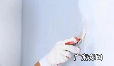 刮腻子之前必须要挂网吗 刮腻子之前需要喷水吗