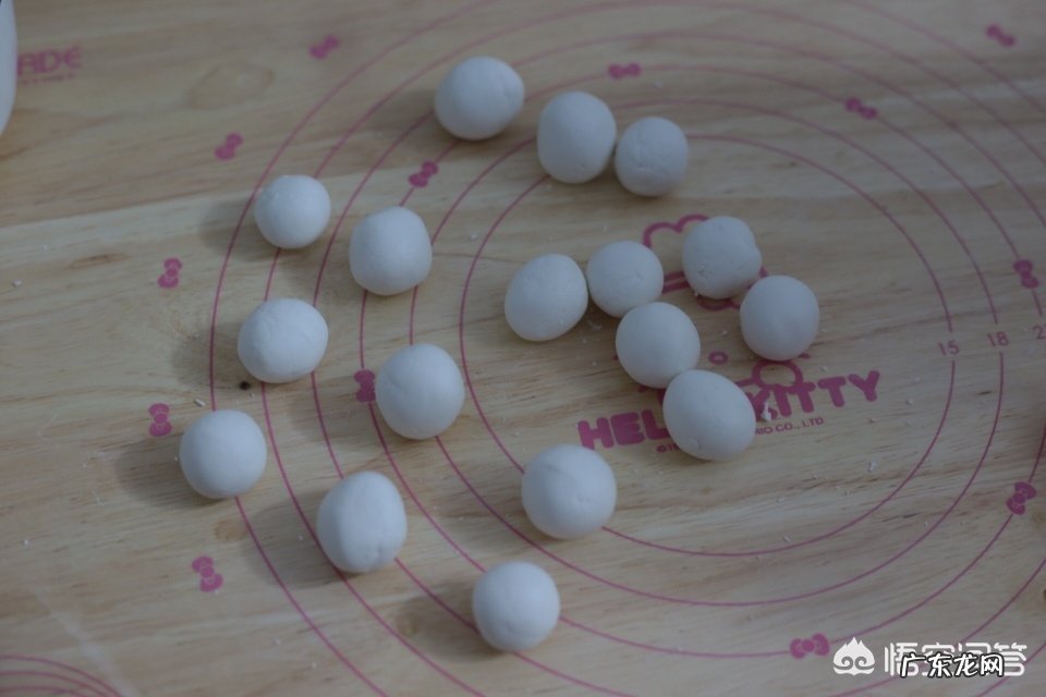 元宵节快到了,如何自己在家制作美味的汤圆?