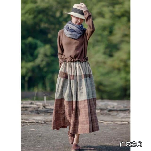 又到春季丝巾的季节,你的丝巾怎么搭配,你的丝巾怎么系啊?