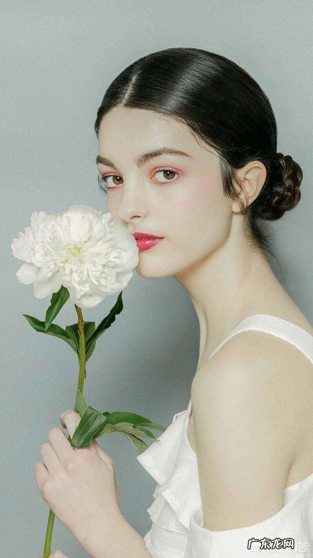 哪个女明星不化妆素颜出镜最漂亮?