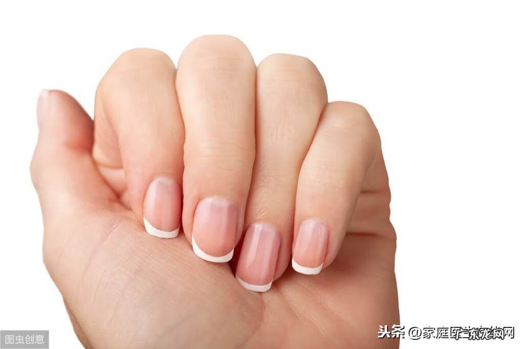 十个手指甲上都有竖纹 指甲竖纹明显怎么回事