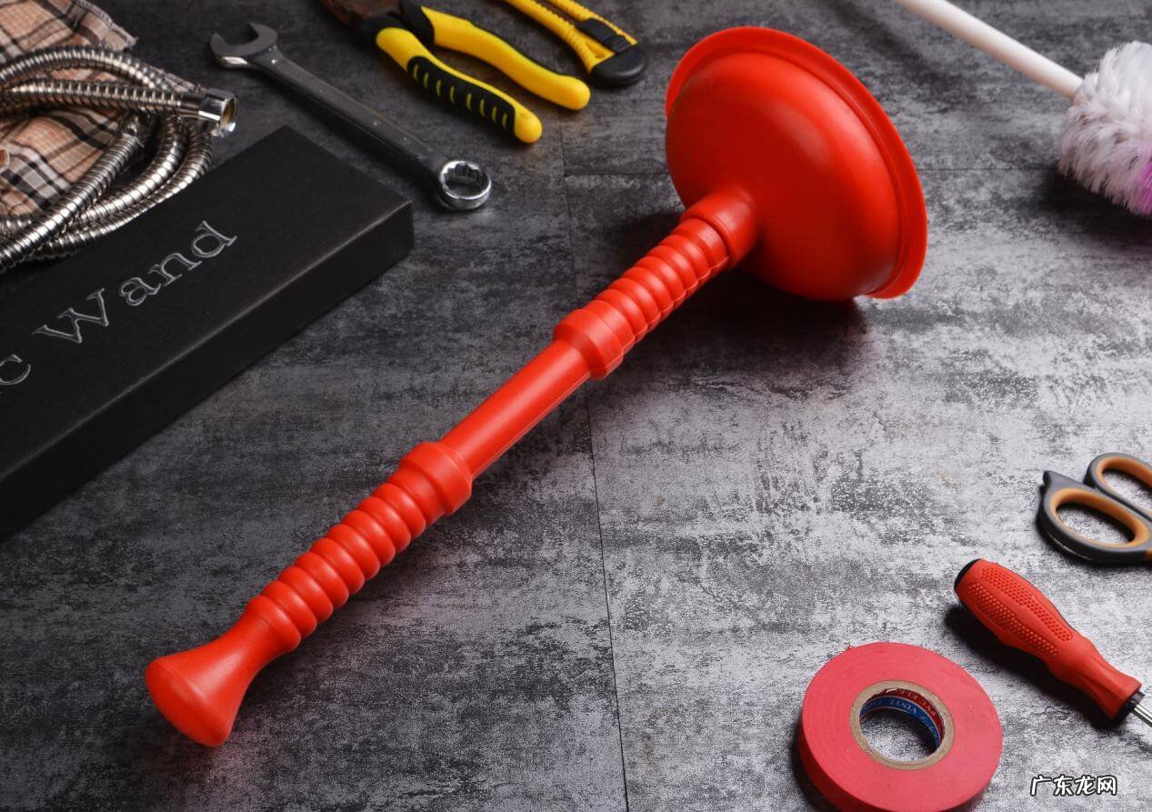 坐便器异物堵住了怎么办 坐便器堵了有什么办法