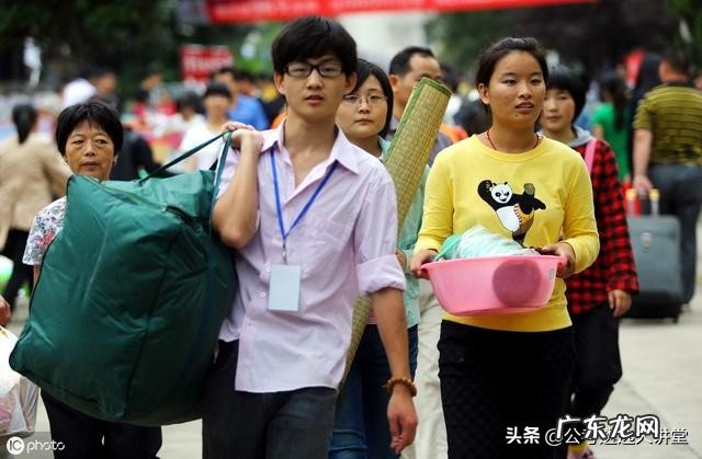 大一新生报到，为什么有的学长学姐都抢着去迎新？有啥好处？