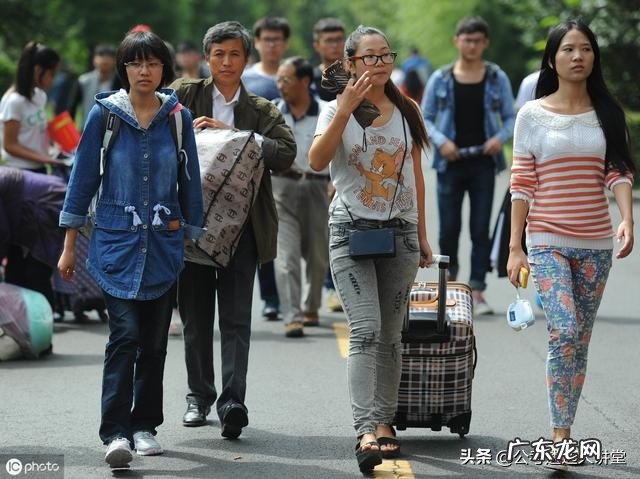 大一新生报到，为什么有的学长学姐都抢着去迎新？有啥好处？