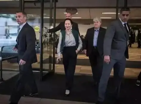 孟晚舟的老公不是外国人嘛 孟晚舟得老公