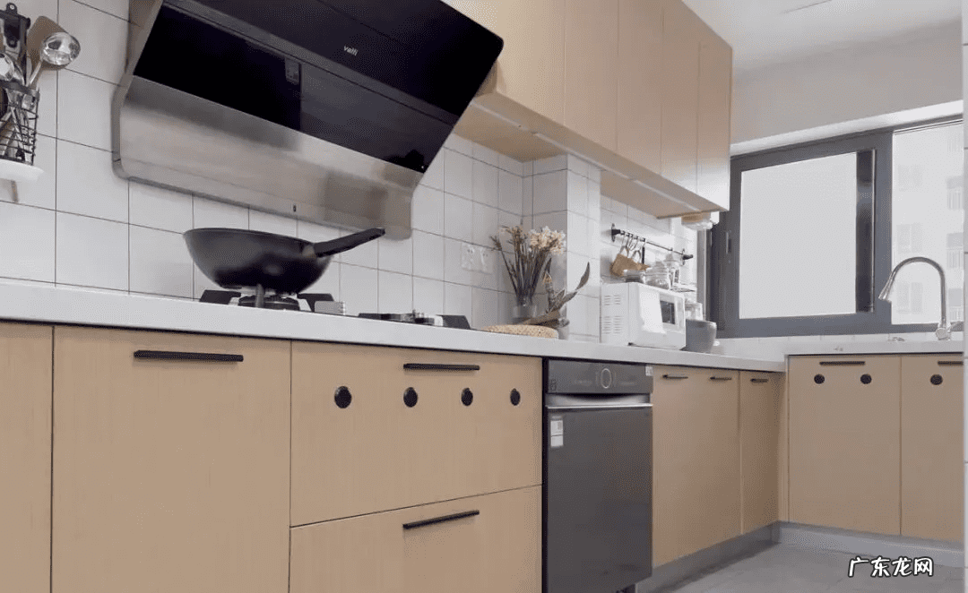 90平的小三房会很小吗 90平方小三房户型图