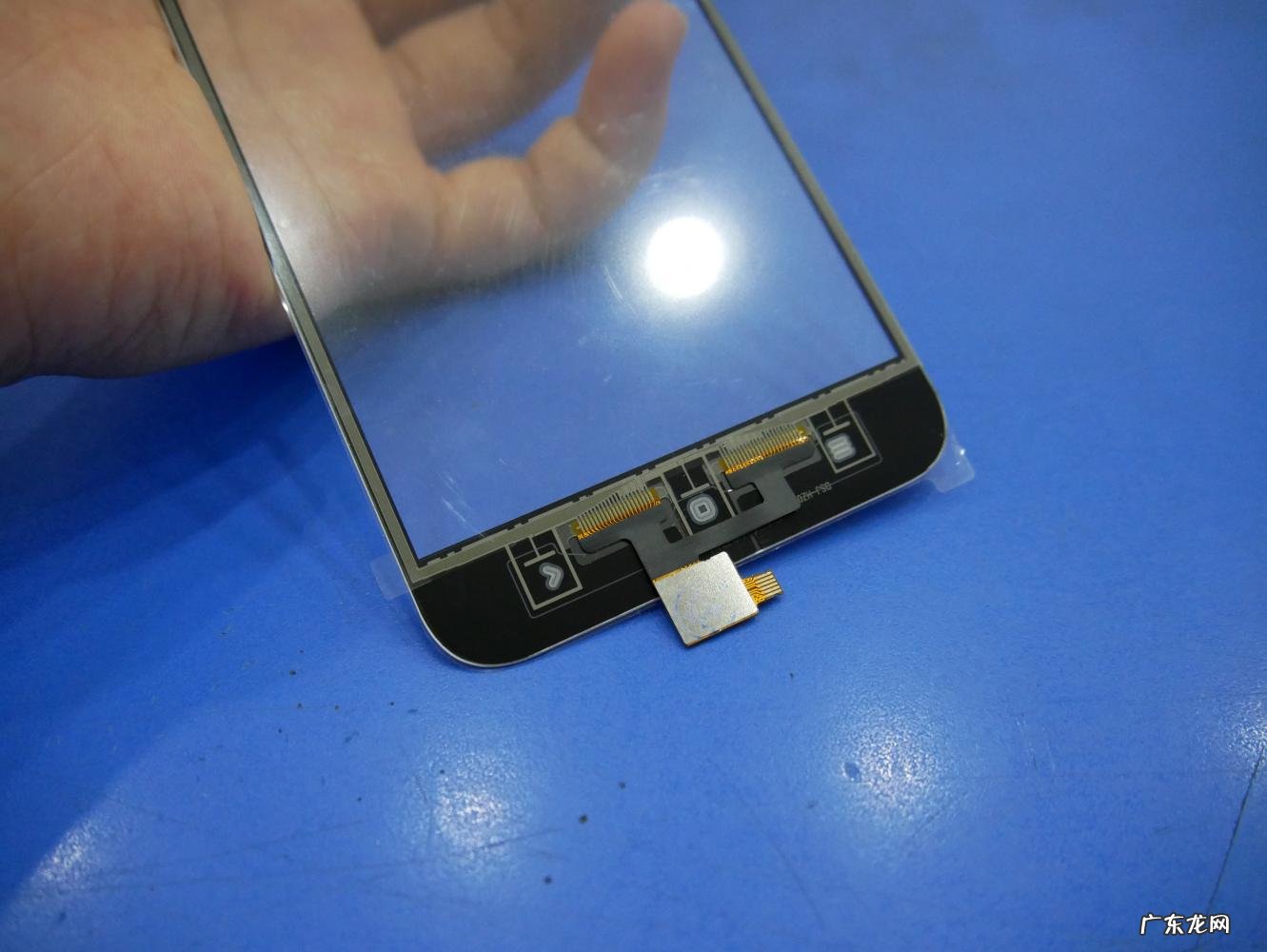 怎么判断手机是外屏碎还是内屏碎 怎么确定手机是外屏碎还是内屏碎