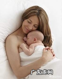 初生婴儿应该多久喂一次?