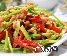 芹菜木耳炒肉片的家常做法 肉炒芹菜的家常做法视频窍门