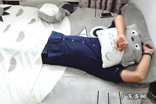 床头朝东好吗风水 睡觉朝东好还是朝西好?