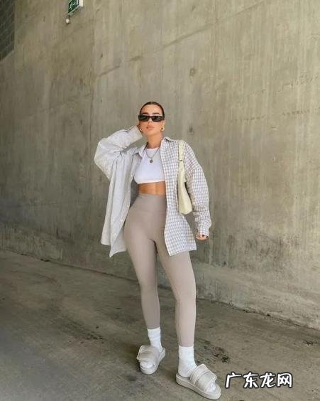 女生健身穿什么衣服合适 健身时穿什么衣服合适