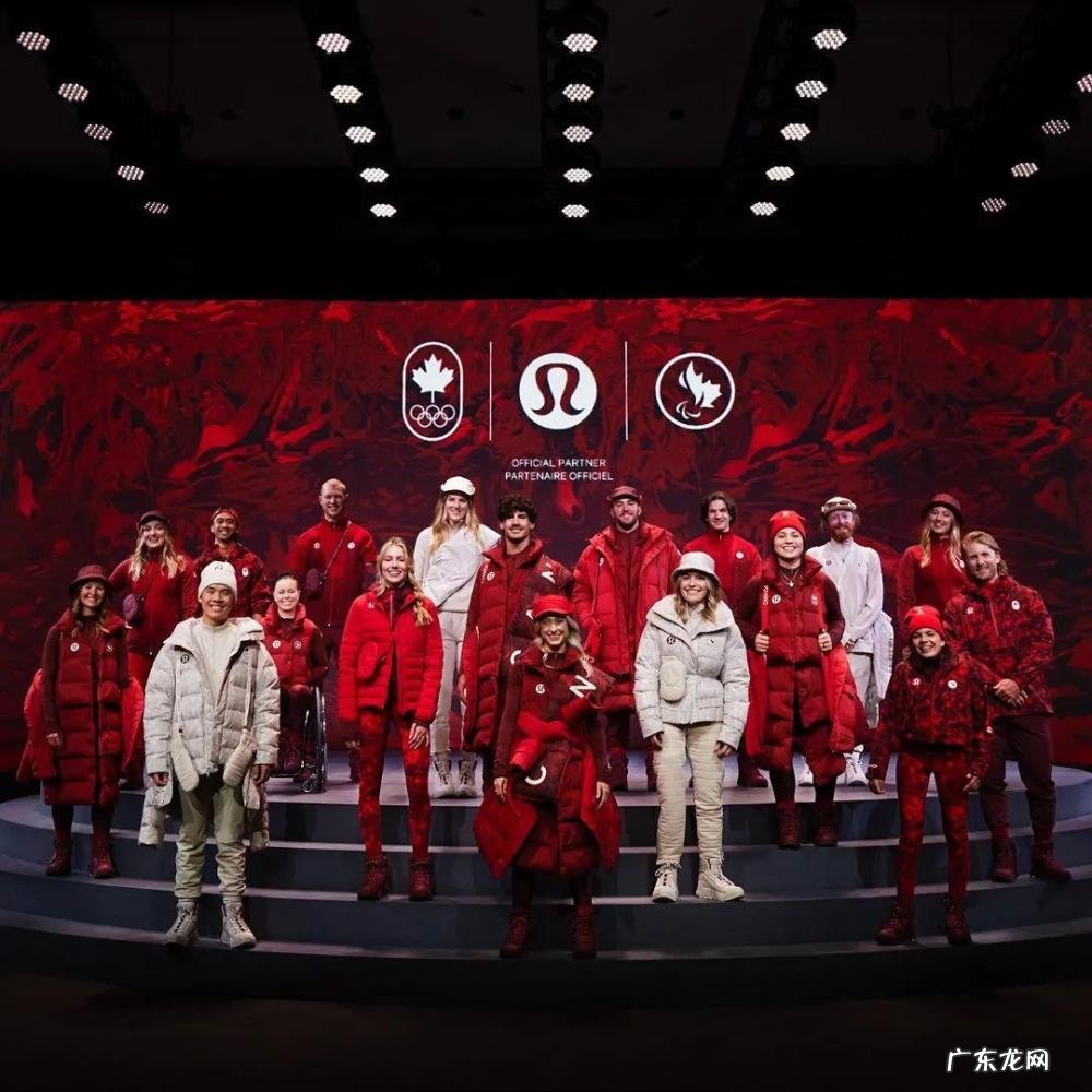 女生健身穿什么衣服合适 健身时穿什么衣服合适