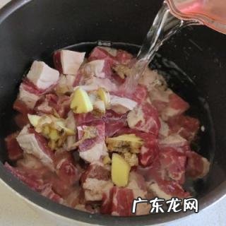 咖喱牛肉土豆的做法 家常咖喱牛肉土豆家常做法