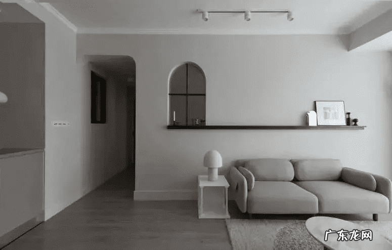 客厅背景墙风水讲究 布艺沙发背景墙