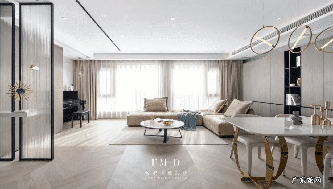 客厅背景墙风水讲究 布艺沙发背景墙