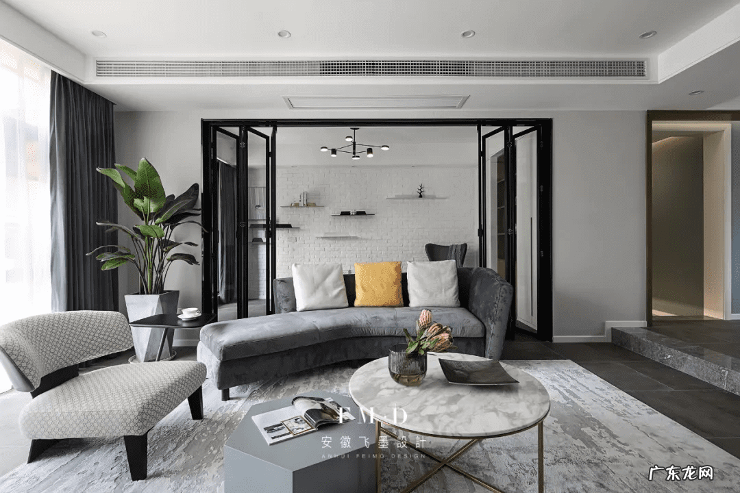 客厅背景墙风水讲究 布艺沙发背景墙