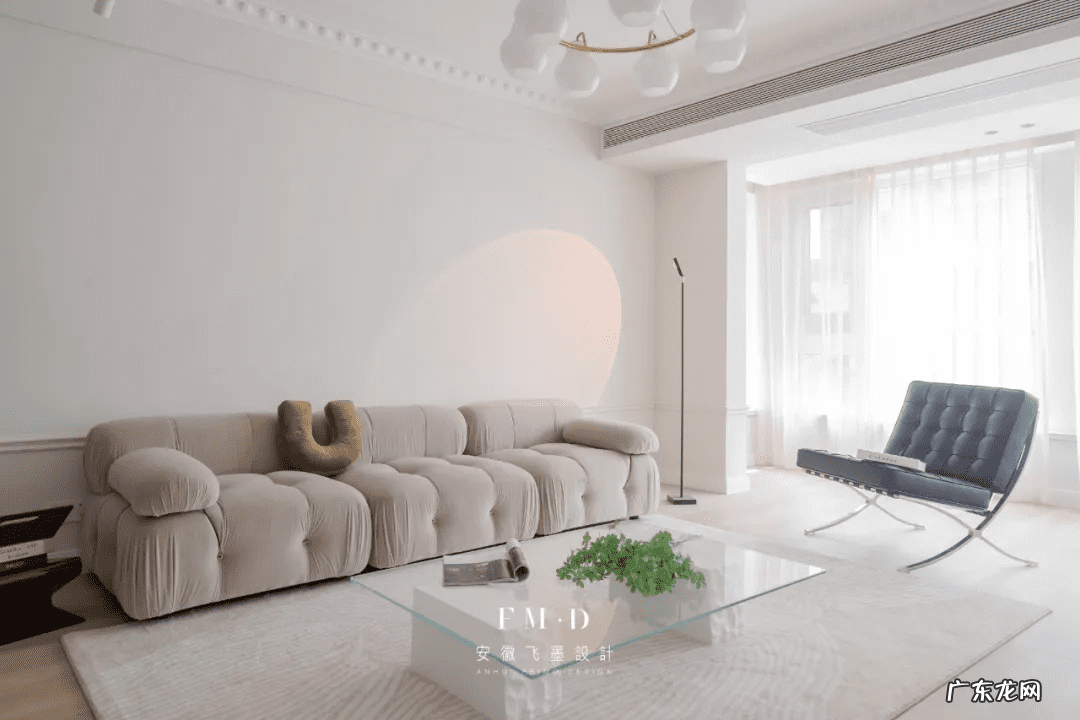 客厅背景墙风水讲究 布艺沙发背景墙