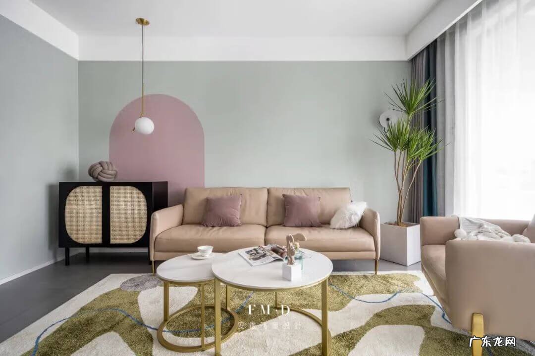 客厅背景墙风水讲究 布艺沙发背景墙