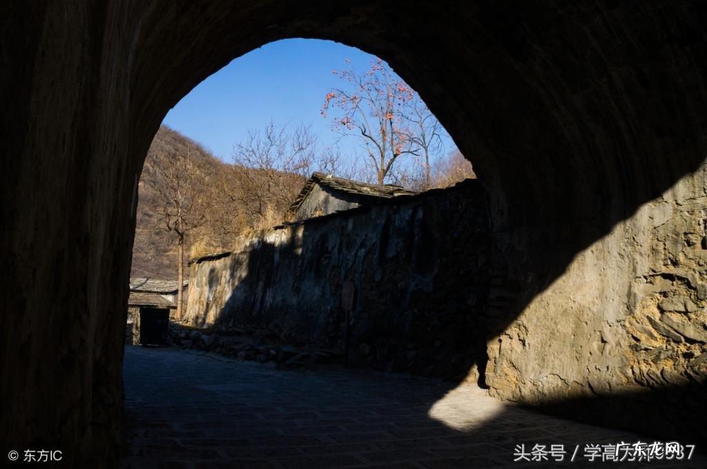 天净沙秋思译文简短 天净沙秋思全文翻译不少100字