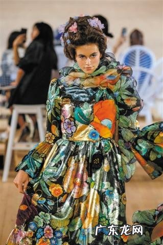 michaelkors是什么牌子包包 michaelkors是什么牌子包包翻译中文