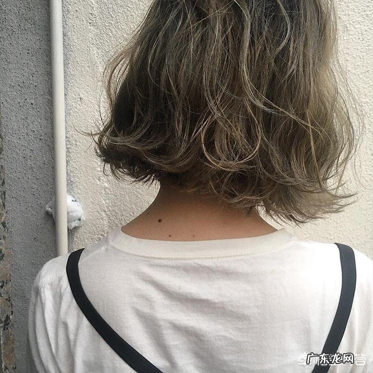 40岁女性染什么颜色的头发最适合,为什么?