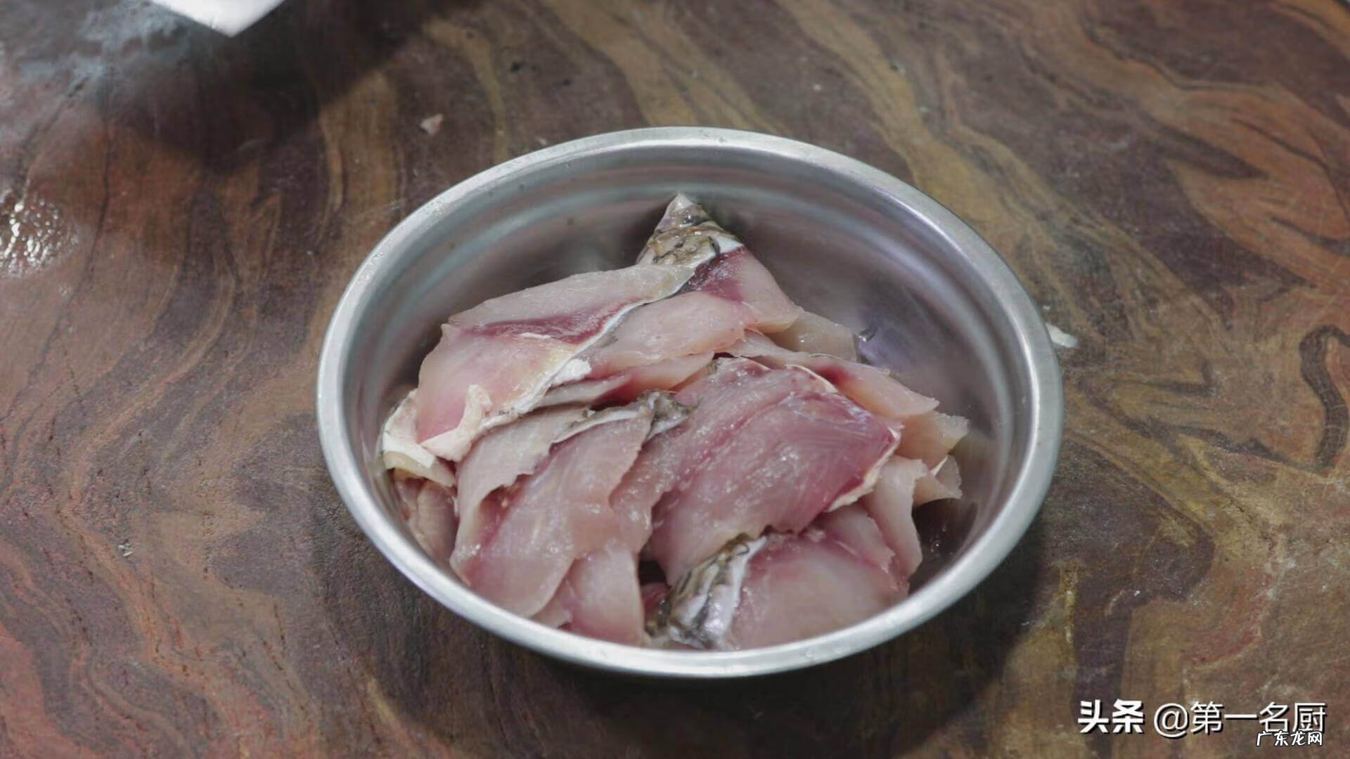 鲤鱼怎么蒸着吃好吃 鲤鱼怎么做好吃又嫩