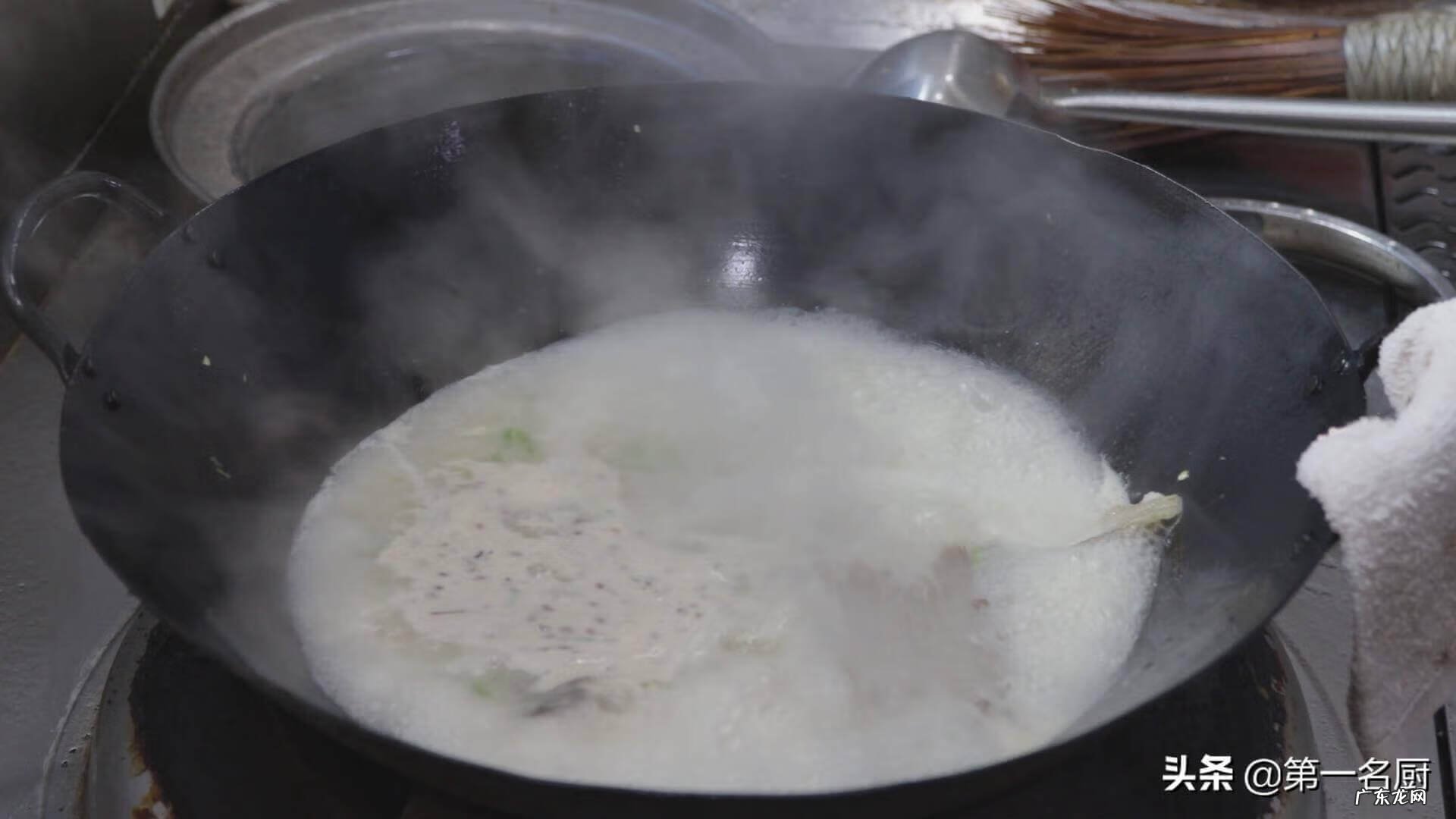 鲤鱼怎么蒸着吃好吃 鲤鱼怎么做好吃又嫩