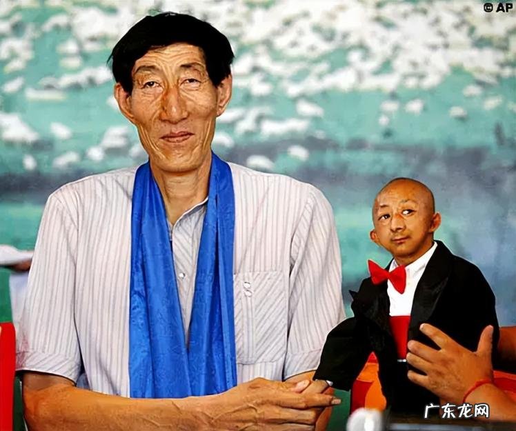 世界上腿最长的人是谁 世界上寿命最短的人类