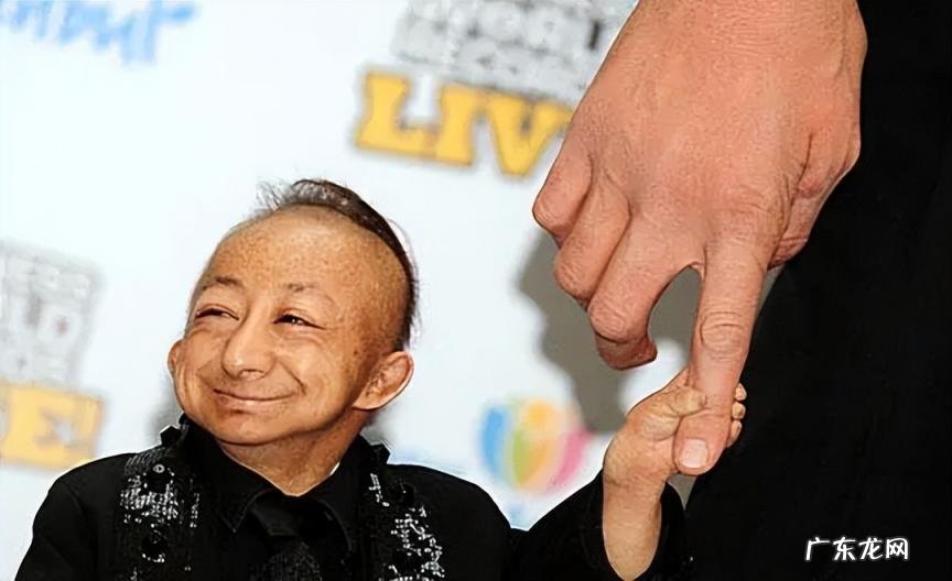 世界上腿最长的人是谁 世界上寿命最短的人类