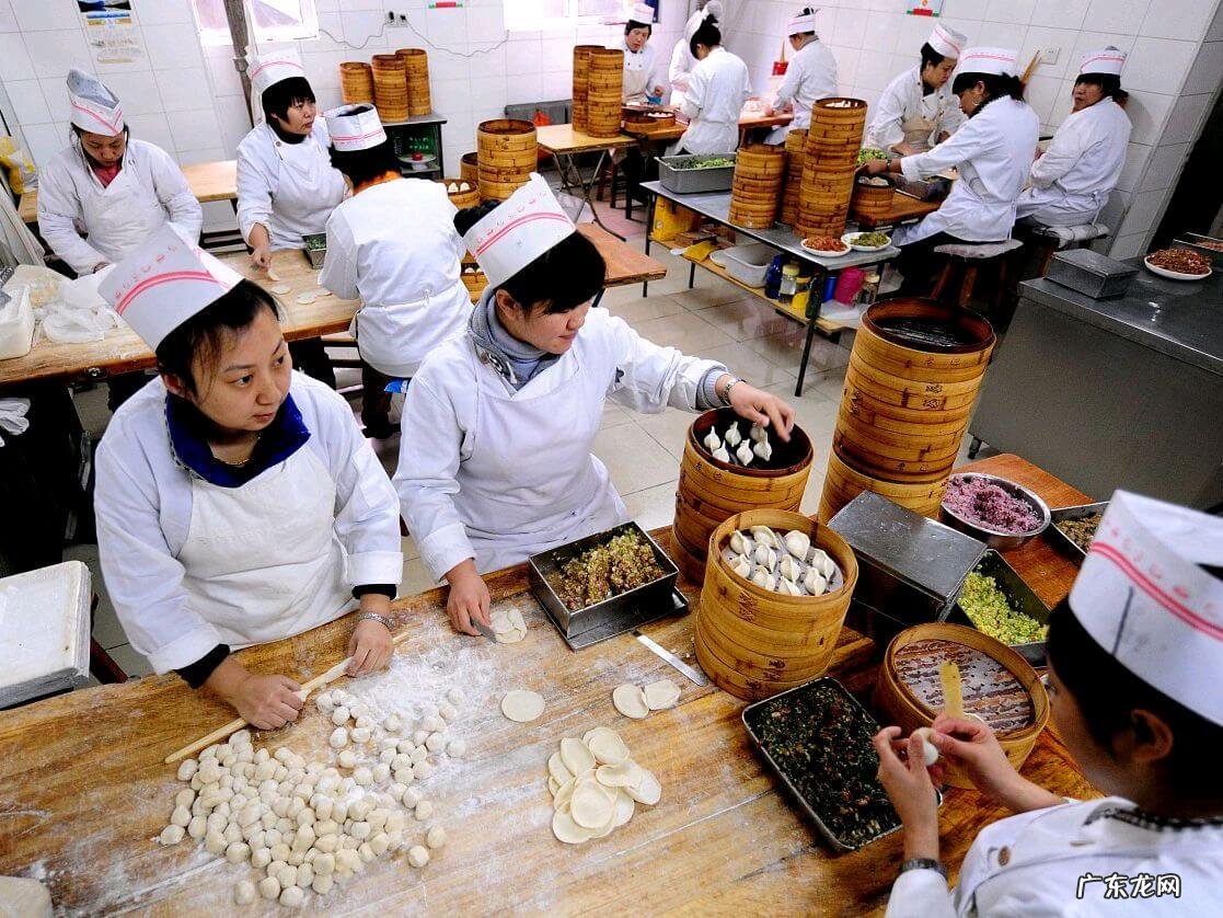 用不完的饺子皮新吃法 饺子皮的做法步骤