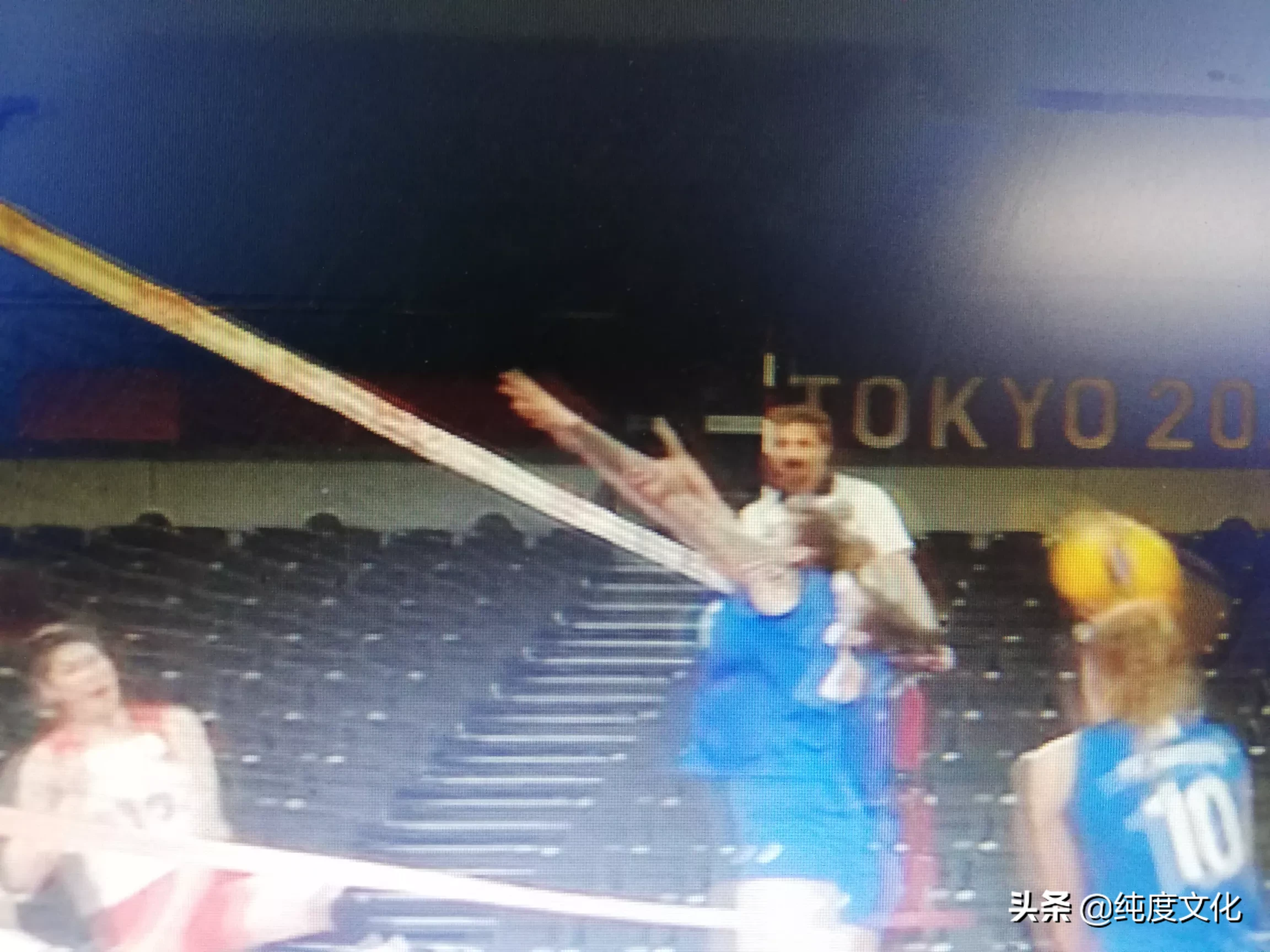 中国女排遭遇三连败,是对手太强大还是自己的实力减弱?