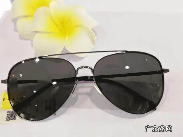 太阳镜是不是偏光镜 偏光太阳镜和普通太阳镜的区别