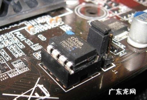 电脑开不了机怎么办简单方法 电脑开机不起风扇转一下停一下怎么办