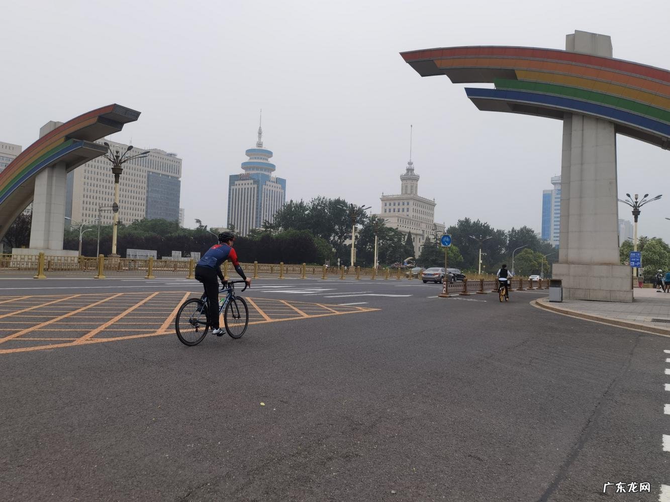 滑板刷街是什么意思 逛街有什么意思