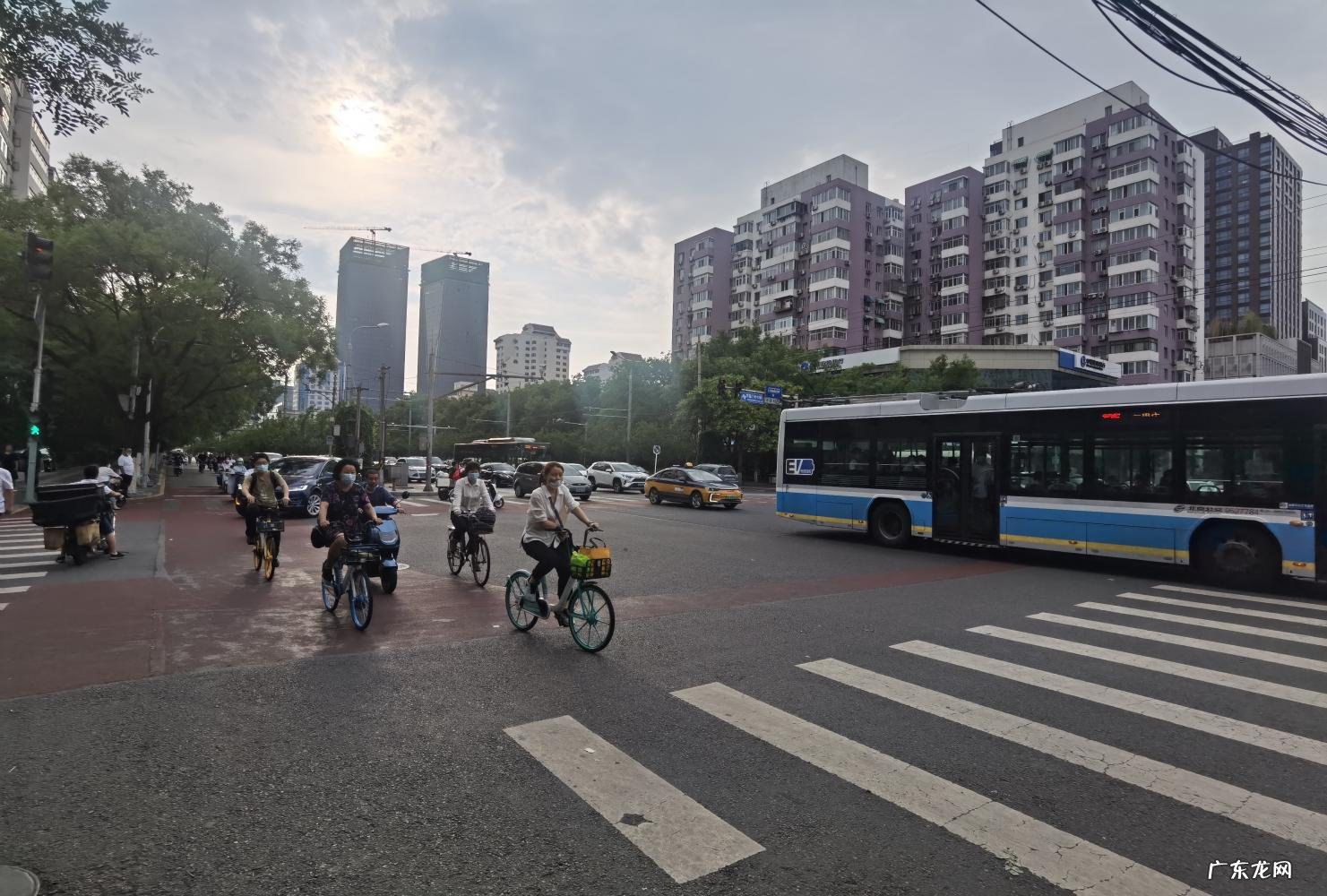 滑板刷街是什么意思 逛街有什么意思