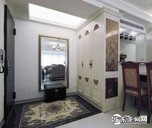 玄关处可以装镜子吗 玄关装镜子风水有讲究吗