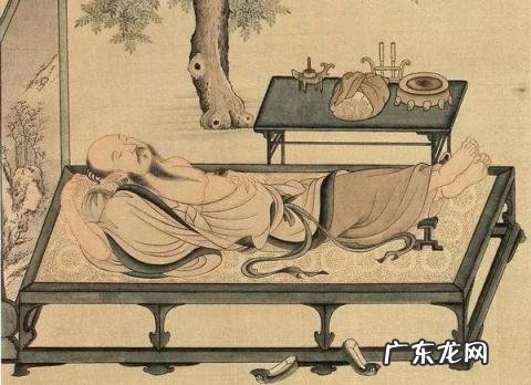 垂死病中惊坐起,暗风吹雨入寒窗 垂死病中惊做起,谈笑风生又一年