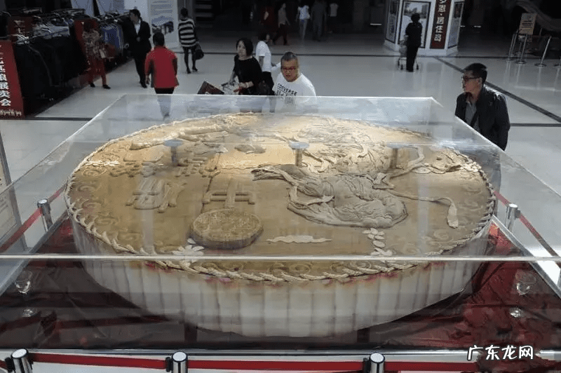 中秋节吃月饼的由来和寓意 中秋为什么要吃月饼?