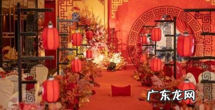 中式婚礼团扇寓意 结婚团扇的寓意和美好古诗