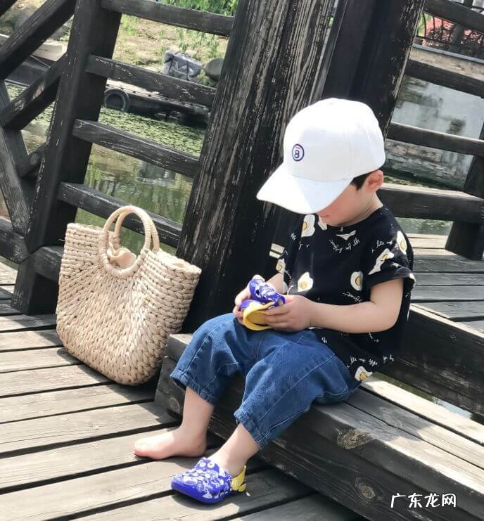 便宜的鞋子容易致癌 洞洞鞋致癌事件