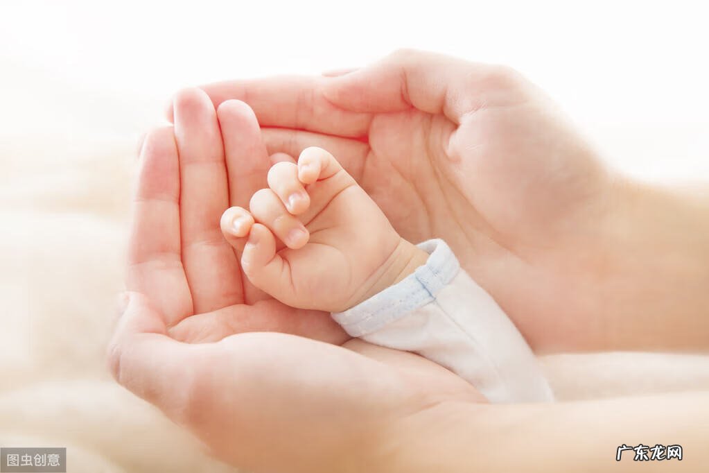 新生儿大便突然有点带血 新生儿大便带血是什么原因