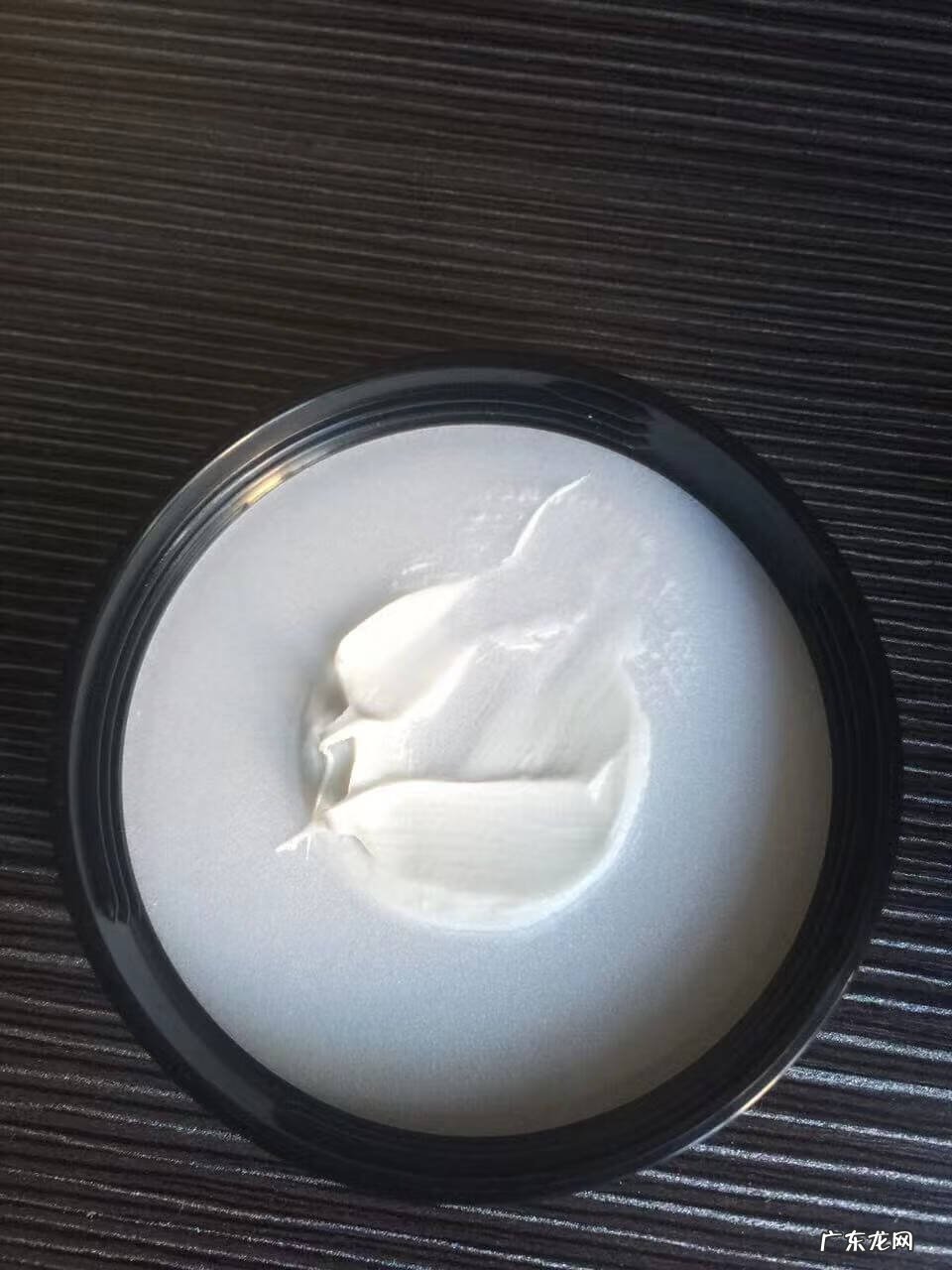 侧背发型用发蜡还是发泥 发蜡发泥发胶