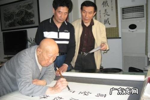 “开国将军”102岁曾思玉养生秘诀:4大习惯,乐活百年