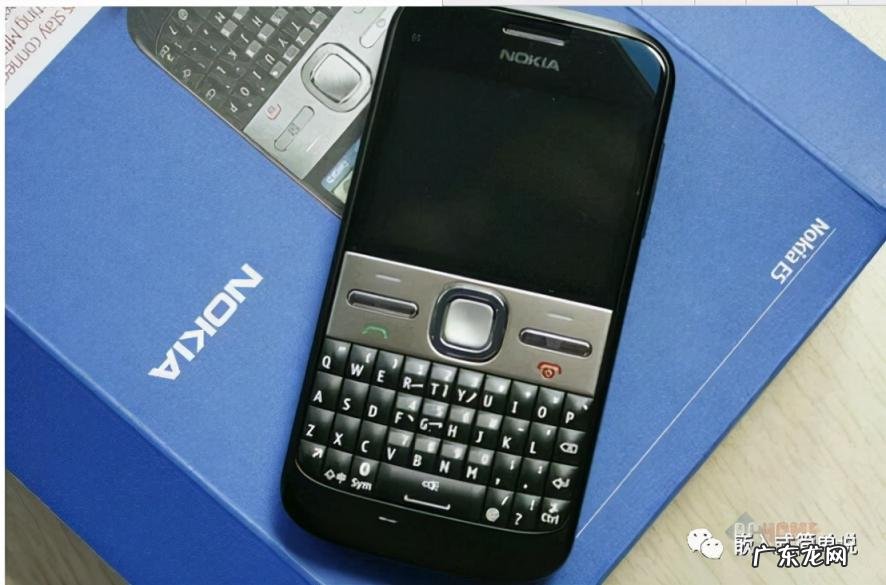 诺基亚n93i当年上市价格 诺基亚经典款式